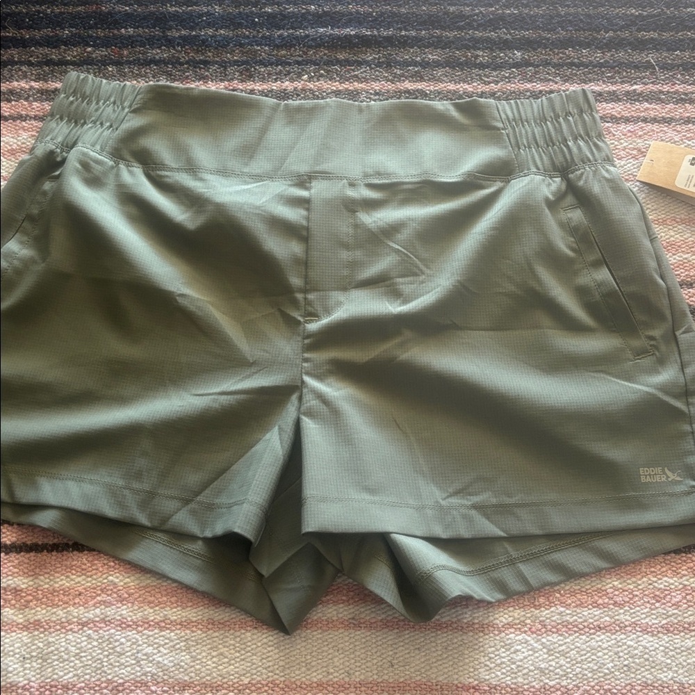 Eddie Bower treeline short, new newer worn. - Picture 1 of 6